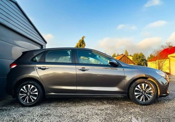 Hyundai i30 III Hatchback 1.0 T-GDI 120KM 2017 Hyundai i30 Bezwypadkowy, FV23, Bogata wersja KredytowanieLeasing, gw.12m, zdjęcie 1