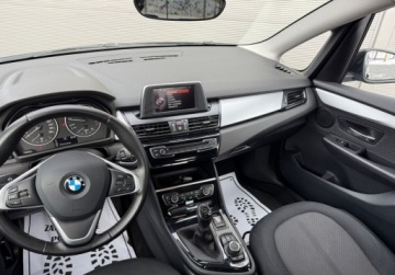 BMW Seria 2 F22-F23-F45-F46 2017 BMW Seria 2 bezwypadek1wlascicielserwis asojak noweorg lakier 1.5 109KM, zdjęcie 11