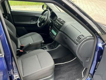 Skoda Fabia II Hatchback Facelifting 1.2 HTP 60KM 2011 Škoda Fabia Skoda Fabia Lift Benzyna Klima, zdjęcie 6