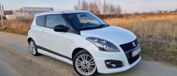 Suzuki Swift V Hatchback 5d 1.6 VVT Sport 136KM 2012 Suzuki Swift SPORT Xenony Navi Android Biala Perla 1.6 Benzyna 136KM, zdjęcie 2