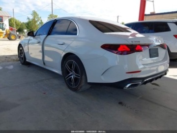 Mercedes Klasa E W214 2024 Mercedes-Benz Klasa E 2025 MERCEDES-BENZ E 350 2.0 Benzyna 255KM, zdjęcie 3