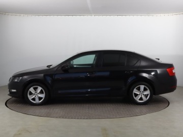 Skoda Octavia III Liftback Facelifting 1.6 TDI 115KM 2017 Skoda Octavia 1.6 TDI, Salon Polska, Klima, zdjęcie 2