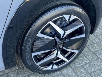 Peugeot 208 II 2024 Od ręki - GT 1.2 mHEV 136KM /Pakiet Vision &amp; Navigation, Drive Assist +, zdjęcie 10