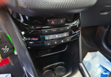 Peugeot 2008 I SUV 1.2 VTi 82KM 2014 Peugeot 2008 Peugeot 2008 1.2 VTi Allure 1.2 Benzyna 82KM, zdjęcie 15