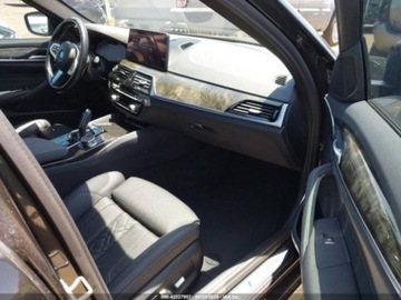 BMW Seria 5 G90-91 2023 BMW Seria 5 2023r., 2.0L 2.0 Hybryda Plug-in 181KM, zdjęcie 8