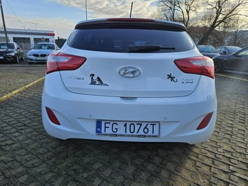 Hyundai i30 II Hatchback 3d 1.4 100KM 2014 Hyundai i30 1,4 benzyna 100KM FIFA World Cup Editi, zdjęcie 14
