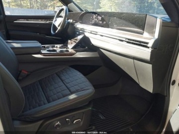 Cadillac Escalade III 2025 Cadillac Escalade esv sport platinum, 2025r., 4x4, 6.2L 6.2 Benzyna 420KM, zdjęcie 6