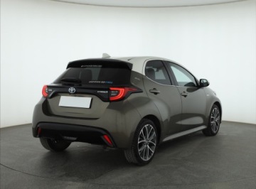 Toyota Yaris IV Hatchback 1.5 Hybrid Dynamic Force 116KM 2021 Toyota Yaris 1.5 VVT-i Hybrid, Salon Polska, zdjęcie 4