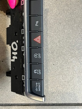 410 AUDI Q3 83A PANEL PŘEPÍNAČŮ NOUZOVÉ  83A925301C