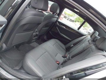 BMW Seria 5 G90-91 2023 BMW Seria 5 540i xDrive 2023 3.0l 3.0 Benzyna 335KM, zdjęcie 16