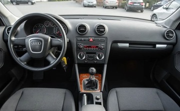 Audi A3 8P Hatchback 3d 1.9 TDI 105KM 2005 Audi A3 Sportback 1.9TDI 105KM Climatron Alu Full Serwis Aso NOWY ROZRZAD, zdjęcie 19