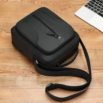 МУЖСКАЯ СПОРТИВНАЯ НАСТЕННАЯ СУМКА CLASSIC, ЧЕРНАЯ