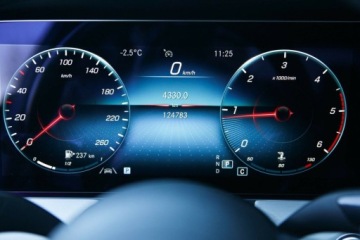 Mercedes Klasa E W213 Limuzyna Facelifting 2.0 E220d 194KM 2021 Mercedes-Benz Klasa E E220d 4 Matic AMG Salon Polska Autotrade Mercedes, zdjęcie 38