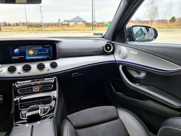 Mercedes Klasa E W213 2017 MERCEDES-BENZ E 200D 9G-TRONIC 150KM AMG BURMESTER, zdjęcie 21