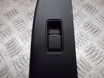 PANEL OKNO PRAVÝ PŘEDNÍ SUBARU OUTBACK IV 2.0 D