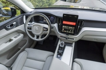 Volvo XC60 II 2025 Volvo XC 60 Plus Dark B5 AWD mild hybrid Benzyna, zdjęcie 20