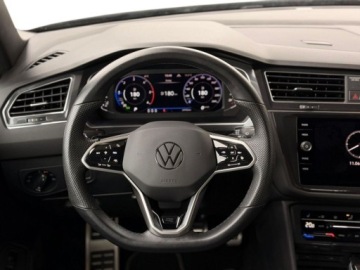 Volkswagen Tiguan Allspace SUV Facelifting 2.0 TDI SCR 200KM 2022 Volkswagen Tiguan Allspace Wersja R-Line DSG 4x4 Gwarancja FV23 Salo, zdjęcie 17