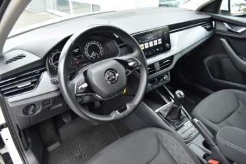 Skoda Scala Hatchback 1.0 TSI 110KM 2023 Skoda Scala SalonPL 1.0TSI 110KM Ambition Comfort Czujniki Smartlink Boler, zdjęcie 8