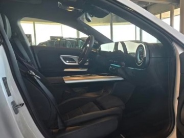 Mercedes CLA C118/X118 2025 Mercedes-Benz CLA 200 AMG Line 1.5 163KM, zdjęcie 7