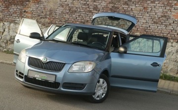 Skoda Fabia II Hatchback 1.2 i HTP 60KM 2008 Skoda Fabia 1,2 12V-Klimatyzacja-1 Wlasciciel