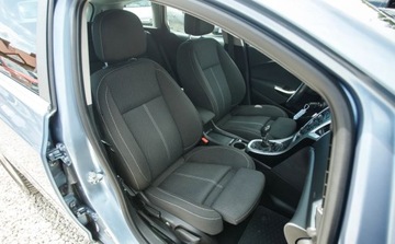 Opel Astra J Sports Tourer 1.4 Turbo ECOTEC 140KM 2011 Opel Astra 1.4T 140KM Led Xenon PDC Climatronic serwis ASO Alu 1.4 Benzyna, zdjęcie 32