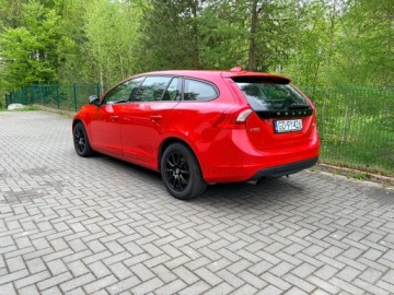 Volvo V60 I Kombi 2.0 D3 163KM 2011 Volvo V60 D3 Kinetic F 2.0D Manual HAK Ksenon z Niemiec, zdjęcie 3
