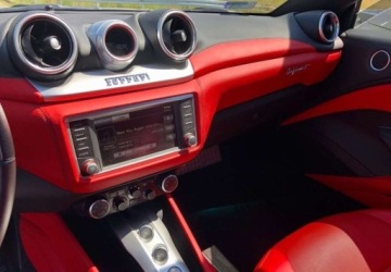 Ferrari California 2017 Ferrari California T Ferrari California T 3.9 Benzyna 560KM, zdjęcie 15