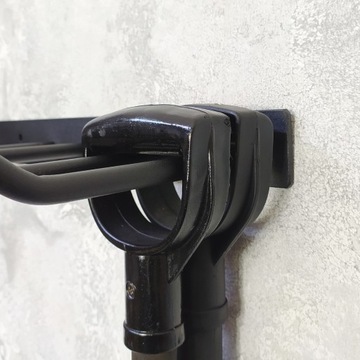 Вешалка, держатель для садового инвентаря 90 см.