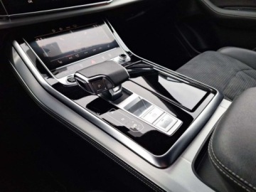Audi Q8 SUV 3.0 45 TDI 231KM 2022 Audi Q8 S-Line Matrix Pneumatyka 3.0 Diesel 231KM, zdjęcie 21