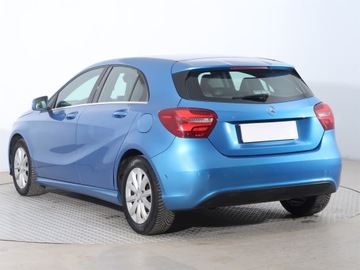 Mercedes Klasa A W176 Hatchback 5d Facelifting 180 122KM 2016 Mercedes A A 180, Skóra, Navi, Klima, Parktronic, zdjęcie 3