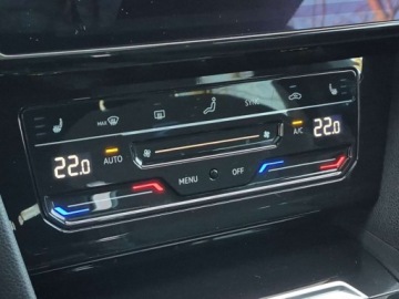 Volkswagen Arteon Shooting Brake R 2.0 TSI 320KM 2023 Volkswagen Arteon Shooting Brake R 320kmPanorama Grzana kanapa 2.0 320KM, zdjęcie 29