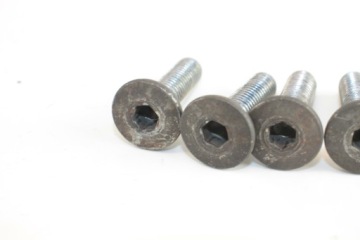 БОЛТЫ ЗАДНЕГО ТОРМОЗНОГО ДИСКА KAWASAKI ZX6R NINJA 94-97