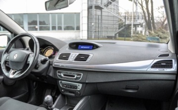 Renault Megane III Grandtour Facelifting 2013 dCi 95KM 2015 Renault Megane Salon PL 2015 r. Lift 1.5 Diesel 95KM, zdjęcie 9