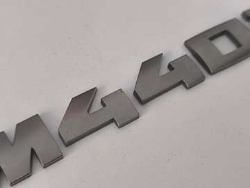 Эмблема логотип значок BMW M440i G22 G23 G26 серый церий