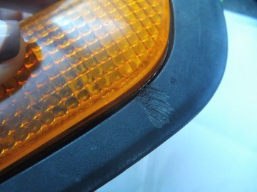 BLIKAČ PRAVÝ TOYOTA AVENSIS T22