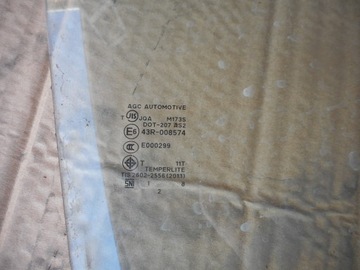 SPACE STAR II 19R SKLO (OKNO) PRAVÁ PŘEDNÍ