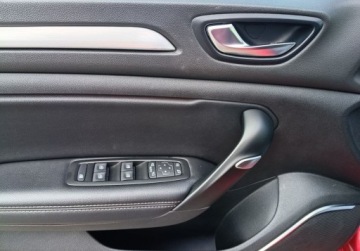 Renault Megane IV Hatchback 5d 1.2 Energy TCe 130KM 2017 Renault Megane TCe Intens 1.2 Benzyna 130KM, zdjęcie 9