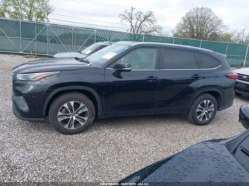 Toyota Highlander III 2023 Toyota Highlander XLE 2023 2.4l 2.4 Benzyna 265KM, zdjęcie 2