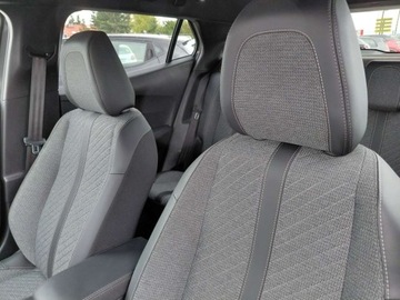 Peugeot 2008 II SUV 1.2 PureTech 130KM 2023 Peugeot 2008 Lift Automat Navi Sensor Elektryka PDC Alu 1.2 Benzyna 130KM, zdjęcie 11