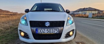 Suzuki Swift V Hatchback 5d 1.6 VVT Sport 136KM 2012 Suzuki Swift SPORT Xenony Navi Android Biala Perla 1.6 Benzyna 136KM, zdjęcie 4