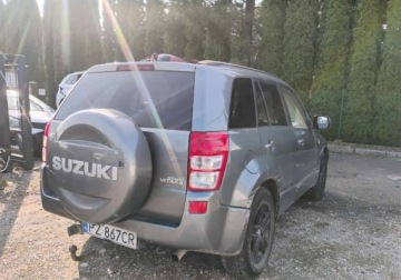 Suzuki Grand Vitara II SUV 1.9 DDiS 129KM 2007 Suzuki Grand Vitara 112007r, 1.9 DIESEL. 4x4. Przetarty prawy bok. Jezdzi., zdjęcie 2