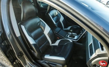 Volvo V70 III Kombi 2.5 T 231KM 2010 Volvo V70 2.5T 231KM Lift R-design Summum Skory BiXenon PDC Manual 2.5, zdjęcie 25