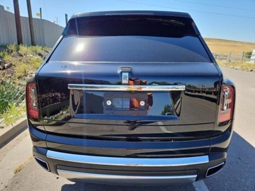 Rolls-Royce 2022 Rolls-Royce Cullinan 2022, 6.8L, 4x4, od ubezpieczalni 6.8 Benzyna 563KM, zdjęcie 5