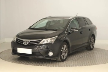 Toyota Avensis III 2014 Toyota Avensis 2.2 D-CAT, 174 KM, Automat, Navi, zdjęcie 1