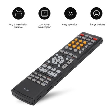 Домашний AV-ресивер с пультом дистанционного управления.