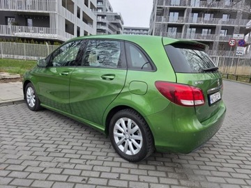 Mercedes Klasa B W246 Sports Tourer Facelifting 1.6 180 122KM 2017 MERCEDES B180, 1,6l benzyna 122KM Automat Niski przebieg: 103,232km, zdjęcie 20