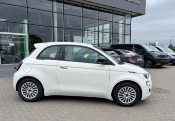 Fiat 500 IV 2026 Fiat 500 System multimedialny z ekranem 10,25 Ubezpieczenie 1,5 65KM, zdjęcie 4