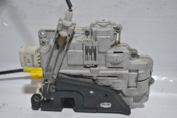 ZAMEK DRZWI PRAWY PRZÓD AUDI A4 B8 8J1837016A