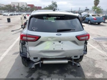 Ford Escape III 2023 Ford Escape 2023 FORD ESCAPE PHEV 2.5 Hybryda Plug-in 163KM, zdjęcie 6