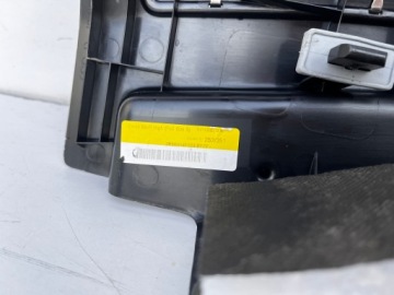 ЗАДНЯЯ КРЫШКА РЕМНЯ RANGE ROVER VELAR L560